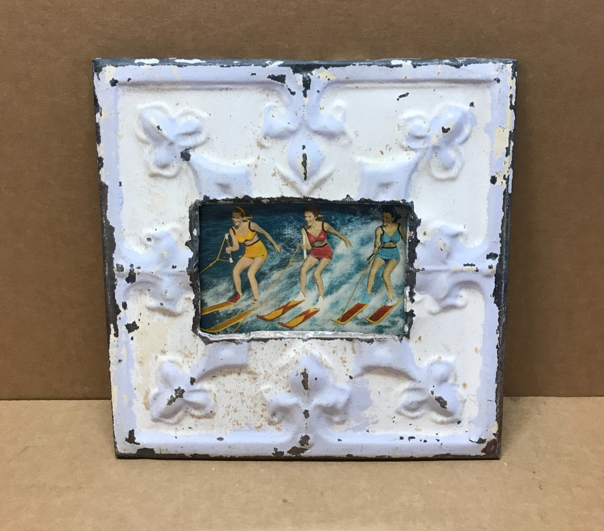VTG 11″ Sq. Photo 4×6 Tin Ceiling Metal Shabby White Picture Frame Old 916-26B