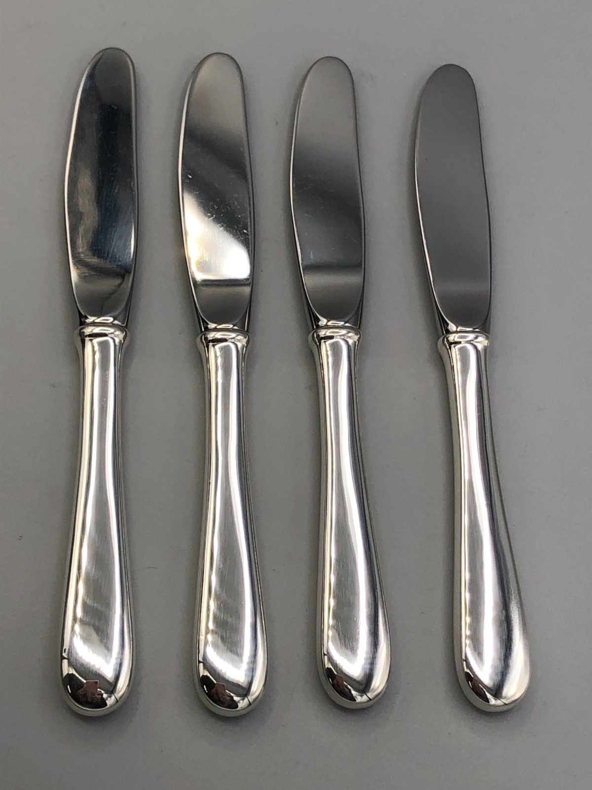 Old Maryland Plain by Kirk Sterling Silver set of 4 Butter Spreaders 6 1/8″