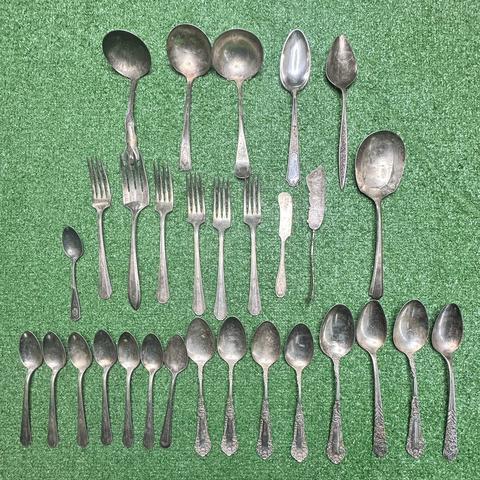 Lot 25 Wm Rogers Star Silverplate Flatware Set Spoons Forks Cake Server Vintage