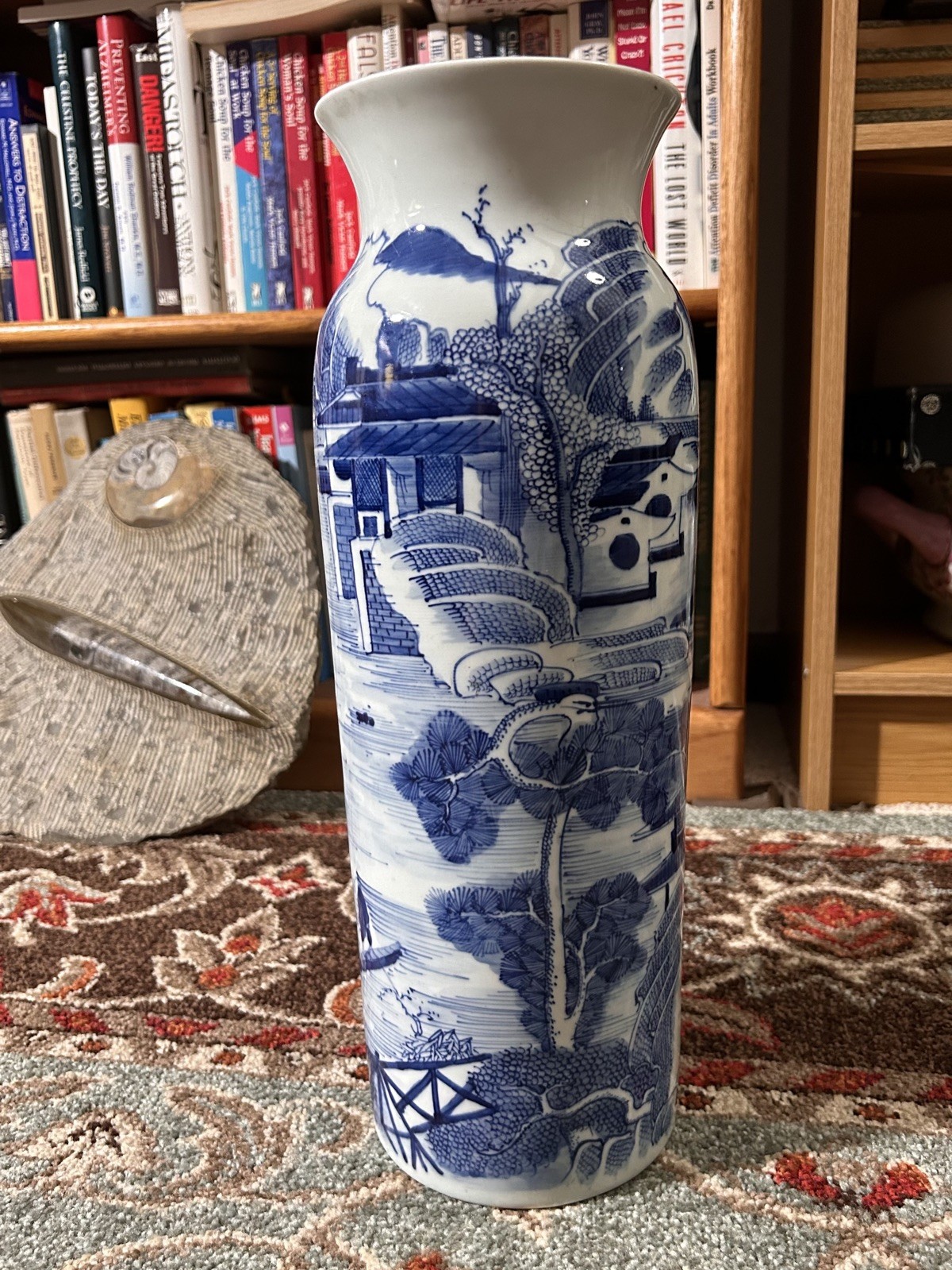 Rare Qing dynasty Shunzhi period Blue and White Mountain Landscape Vase