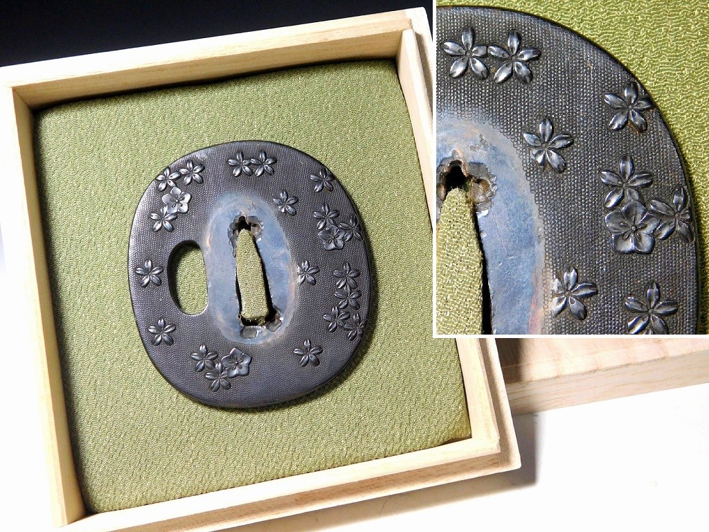 Ko-Kinko School Sakura Design Shakudo 鍔 Tsuba early Edo original tsuba antique