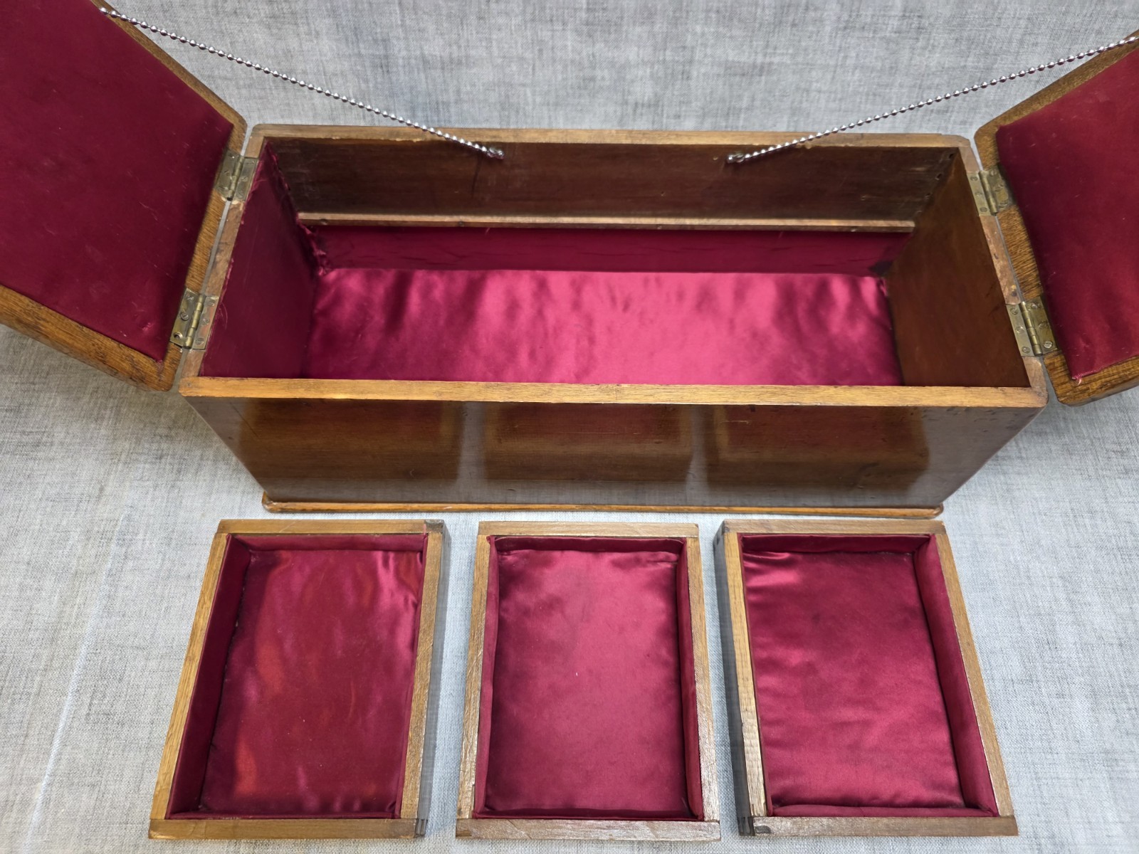 Vintage Oak Wooden Sewing Box or Jewellery Box