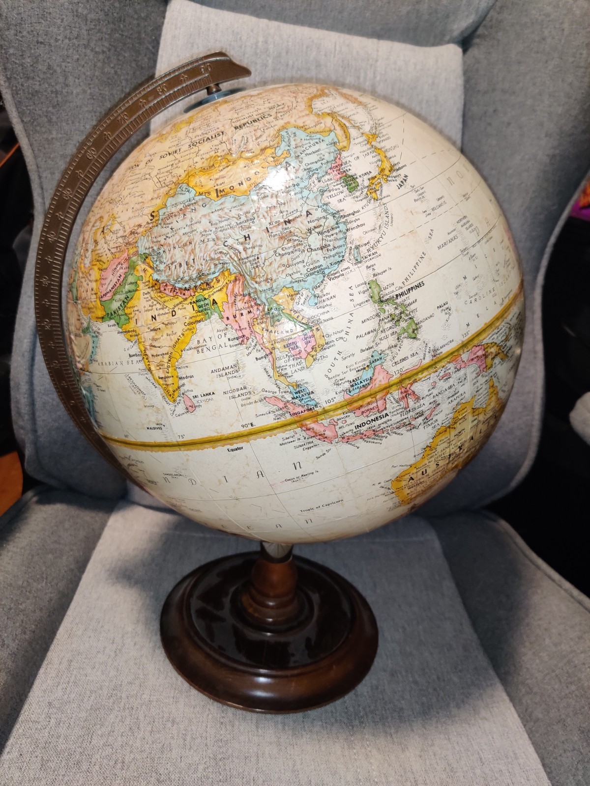 REPLOGLE GLOBE World Classic Series Made In USA ~Wood Base 12″ Diameter USSR