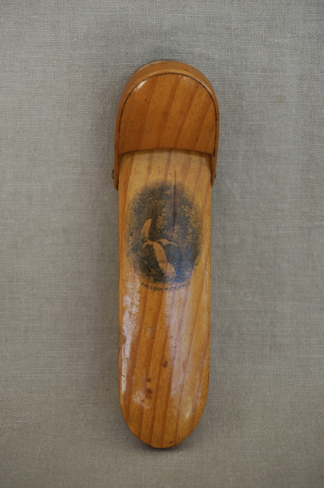 Mauchline Treenware SPECTACLE CASE / GLASSES HOLDER – DOLCOCH WATERFALL