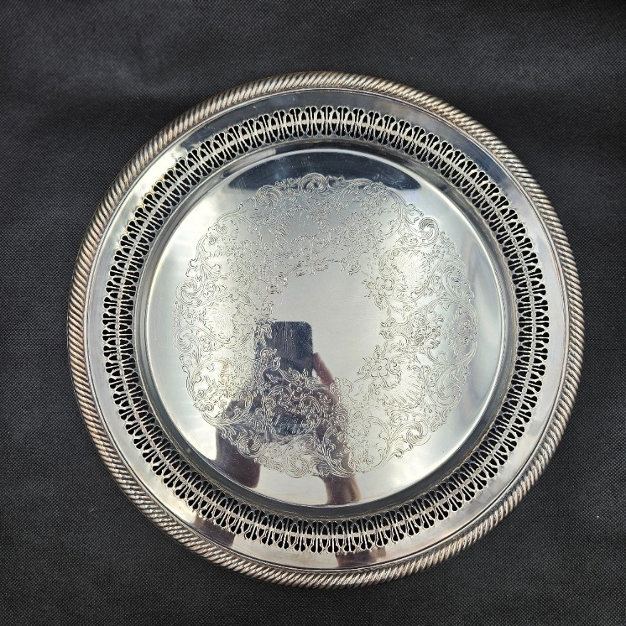 International Silver Co 12″ Silverplate Round Serving Tray Pierced Rim Rope Edge