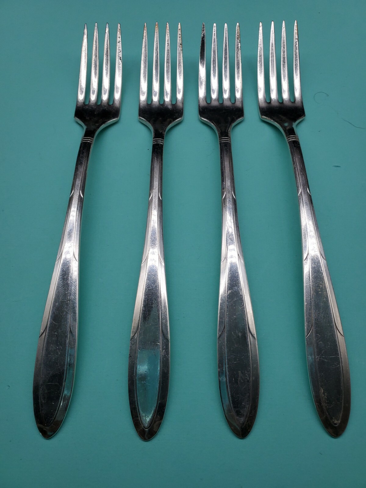 Oneida REVERIE Grille Forks Set of 4