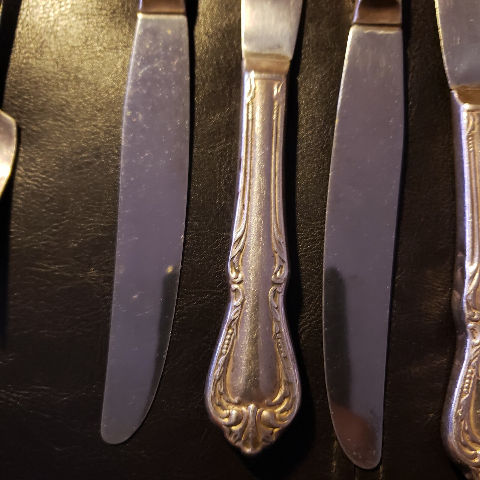 Vintage Wm. A. Rogers Oneida LTD 23 pcs.