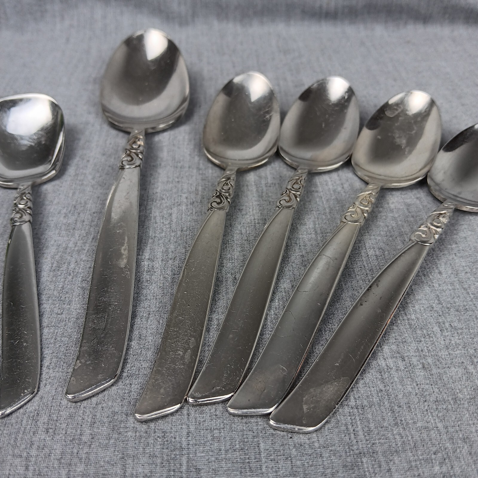 Community South Seas 8 Spoon Lot Mid Century Modern Replacements Pieces Bon Bon