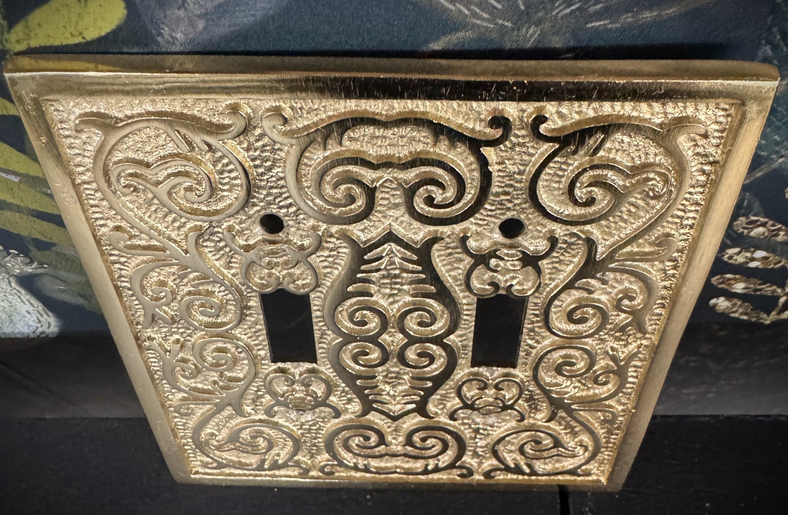 Metal Double Two 2 Toggle Light Switch Cover. Scroll Ornate wall plate Fleur DE
