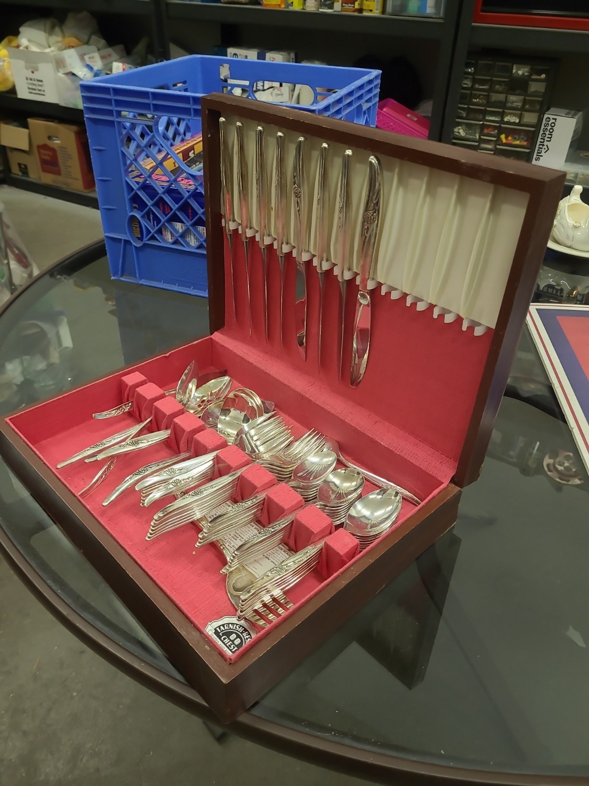 1881 Rogers Rose Silverplate Flatware Set Oneida Ltd w Tarnish Chest