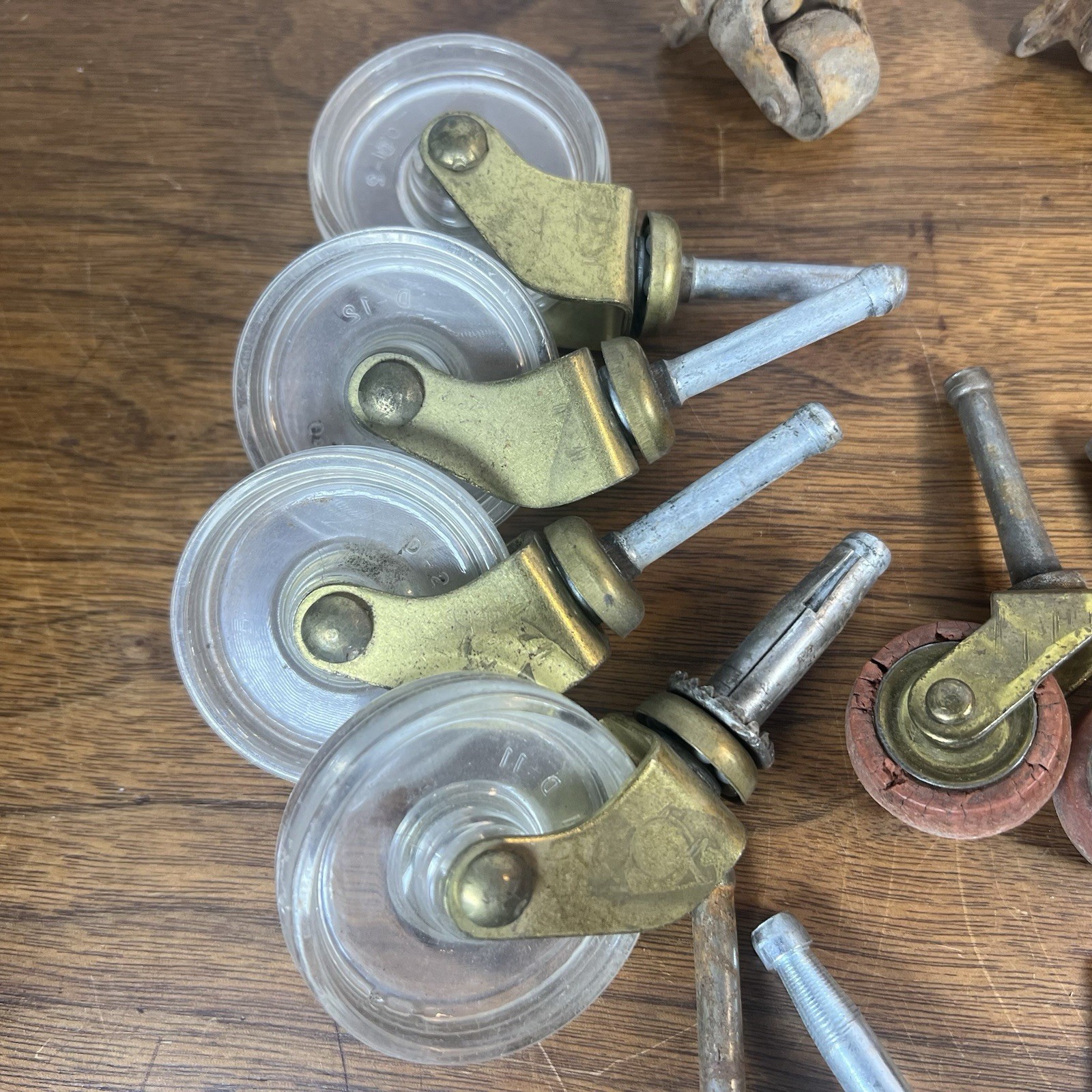 VINTAGE LOT OF 20 FURNITURE CASTERS – WOOD, PORCELAIN, METAL, PLASTIC
