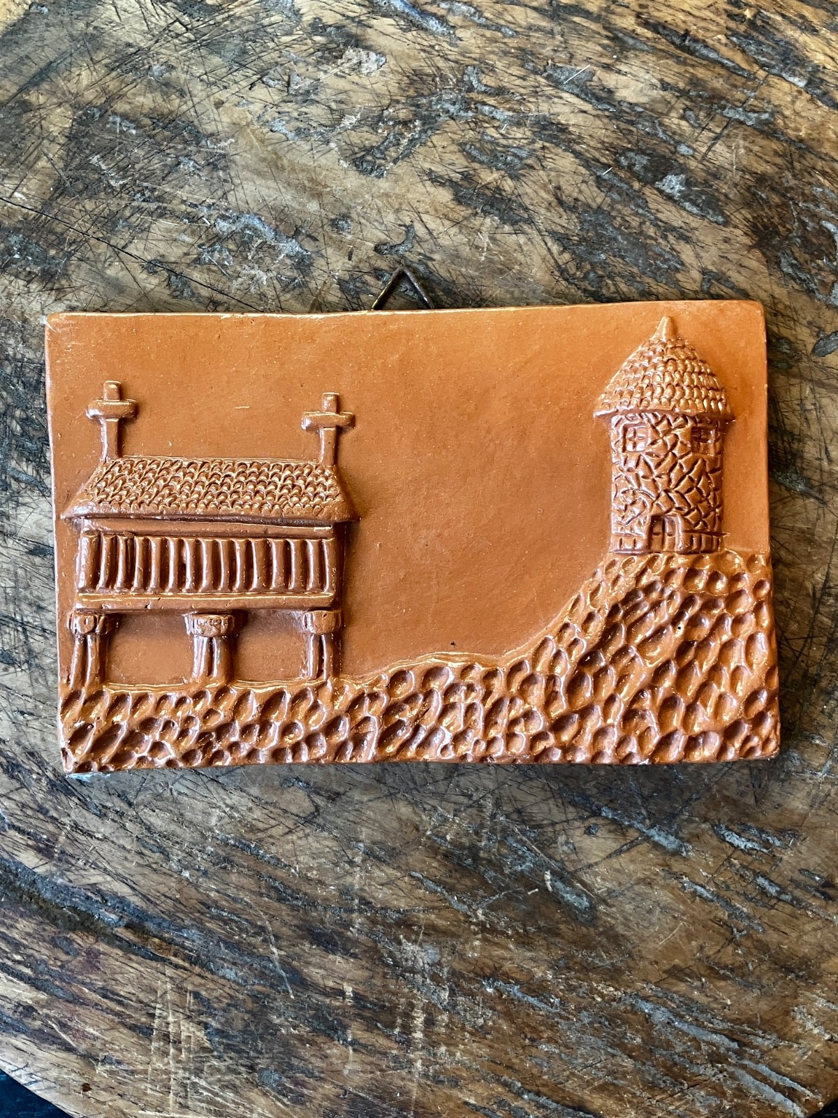 VINTAGE TERRACOTTA CLAY WALL PLAQUE TILE CHURCH TOWER 6×4 7.6oz