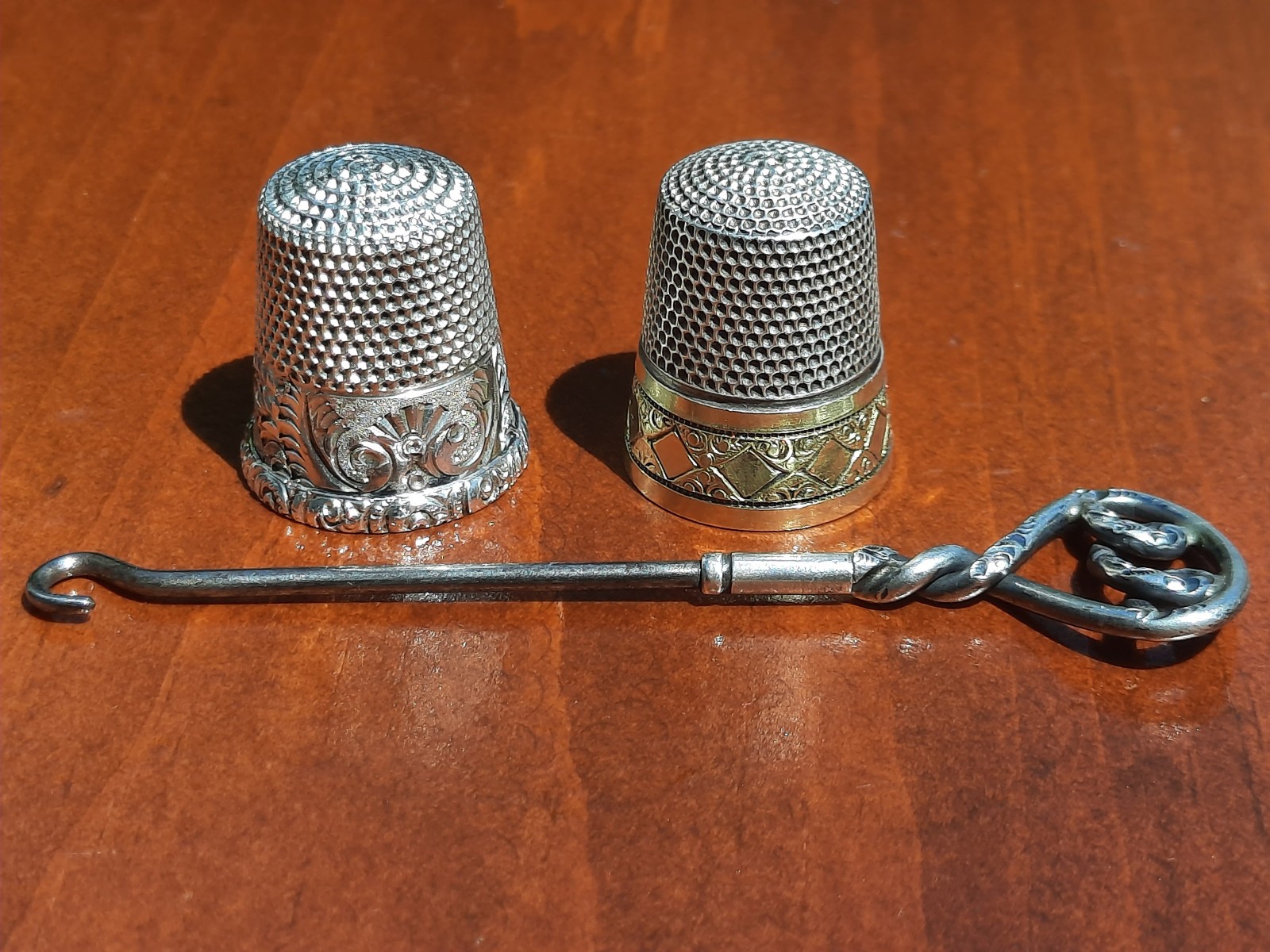Sterling 2 Thimbles & Button Hook, Simons Bros, Ketcham & McDougall, Spalding