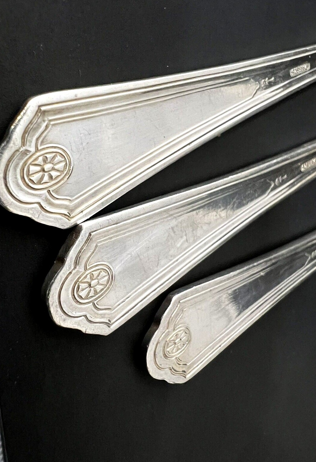 Vtg 1835 R. Wallace Pat. 1926 Silverplate Butter Knives/Spreaders Art Deco Set 4