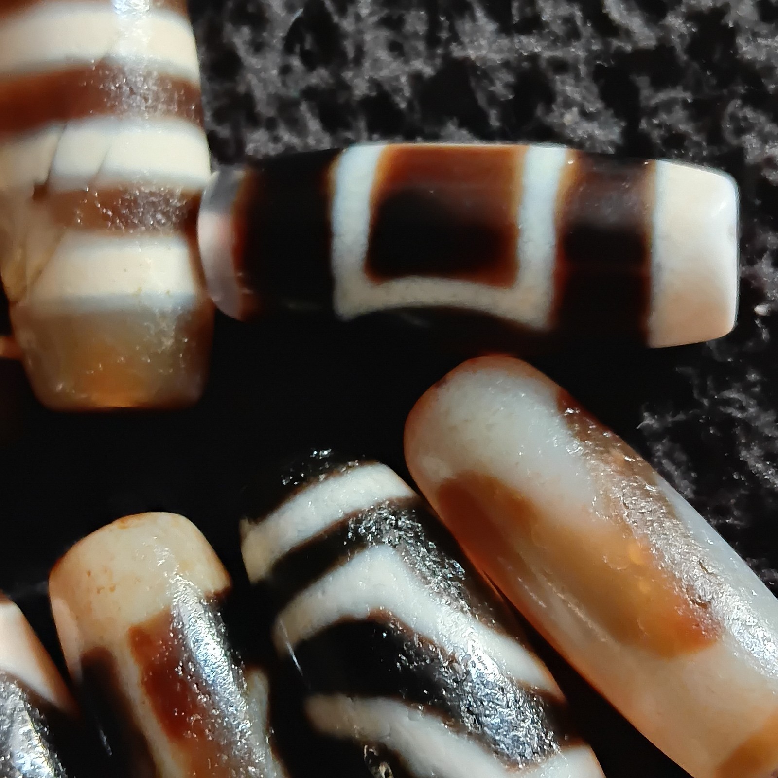 Tibetan Agate Pre 1800s Dzi Bead Lot