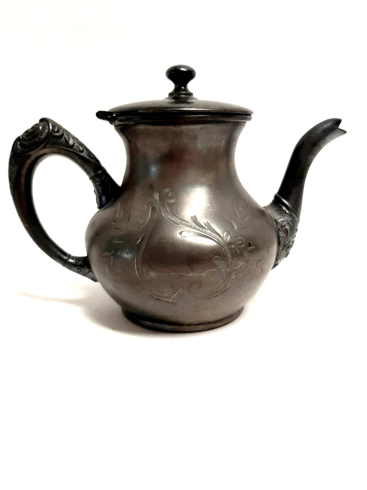 Lenox Quadruple Silverplate Co. Teapot 204 Etched with Ornate Detail 6.5″ x 8.5″