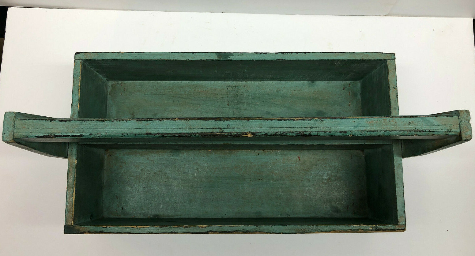 Old 17″x9″ Primitive Two Compartment Carry Tote Box in Dry Green Paint Folk Art