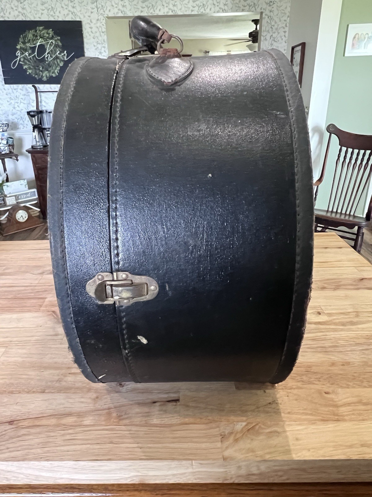 Antique Round Hat Box Trunk Original Travel Stickers Canadian Pacific Steamship