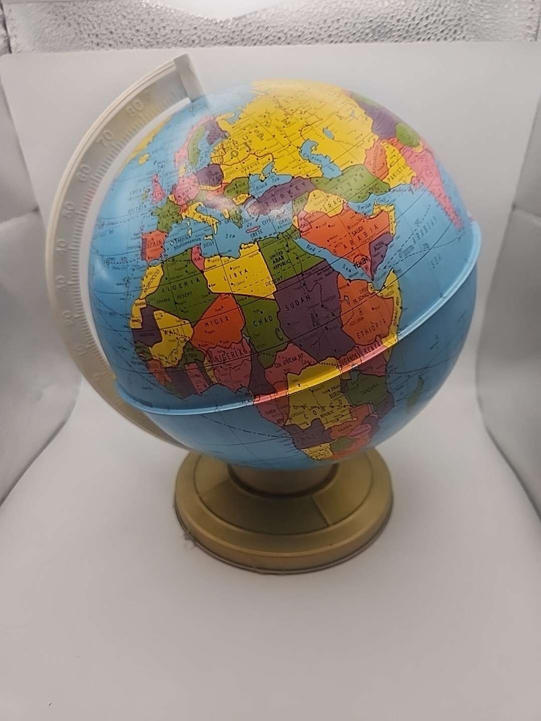 1965 Metal Globe Ohio Art Made In Usa