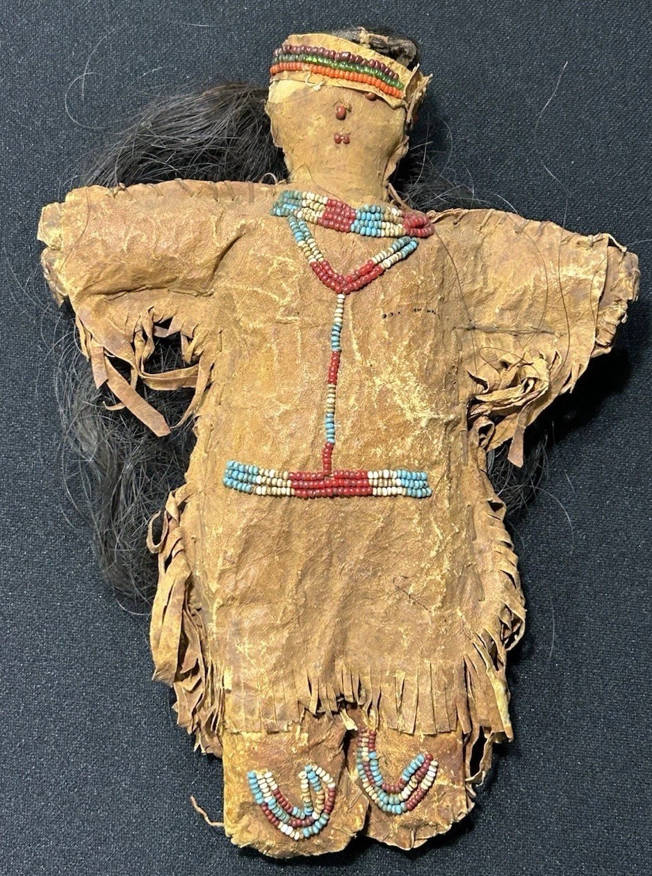 RARE Antique 1800s Native Plain Indian Female Doll Fringe Beaded Hide Horse Hair