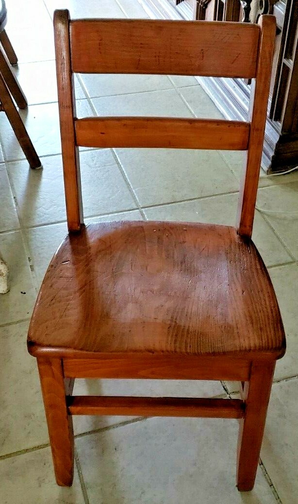 VINTAGE WOOD CHAIR CHILD’S TODDLER SOLID BUILT