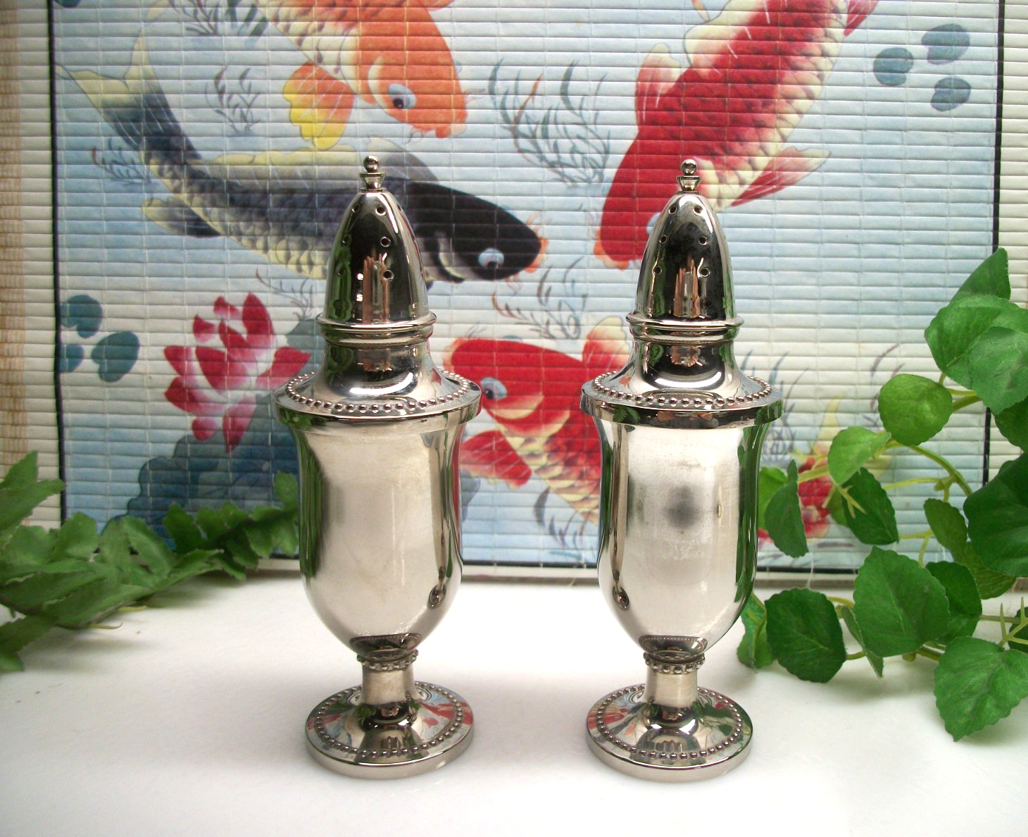 Wallace Silver CONTINENTAL BEAD Silverplate Salt & Pepper Shaker Set