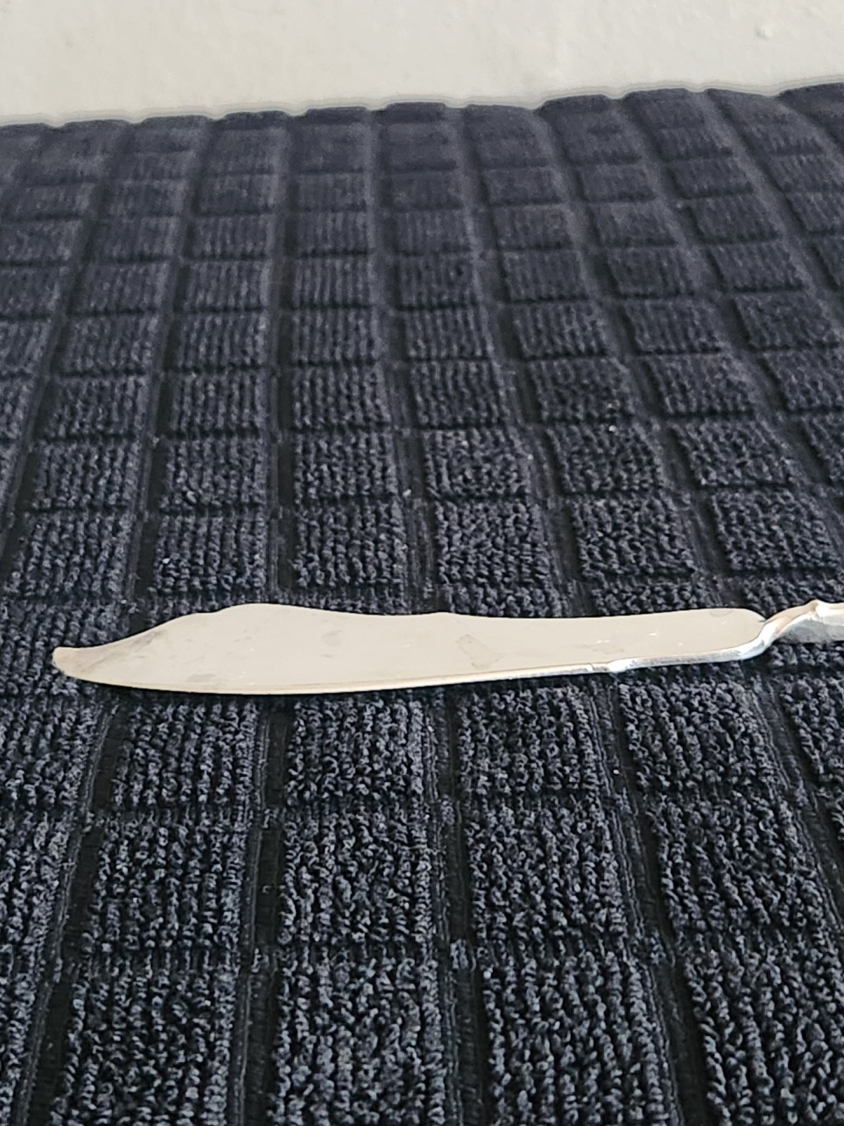 Vintage Tipped Silverplate Flat Twisted Handle Butter Knife International Silver
