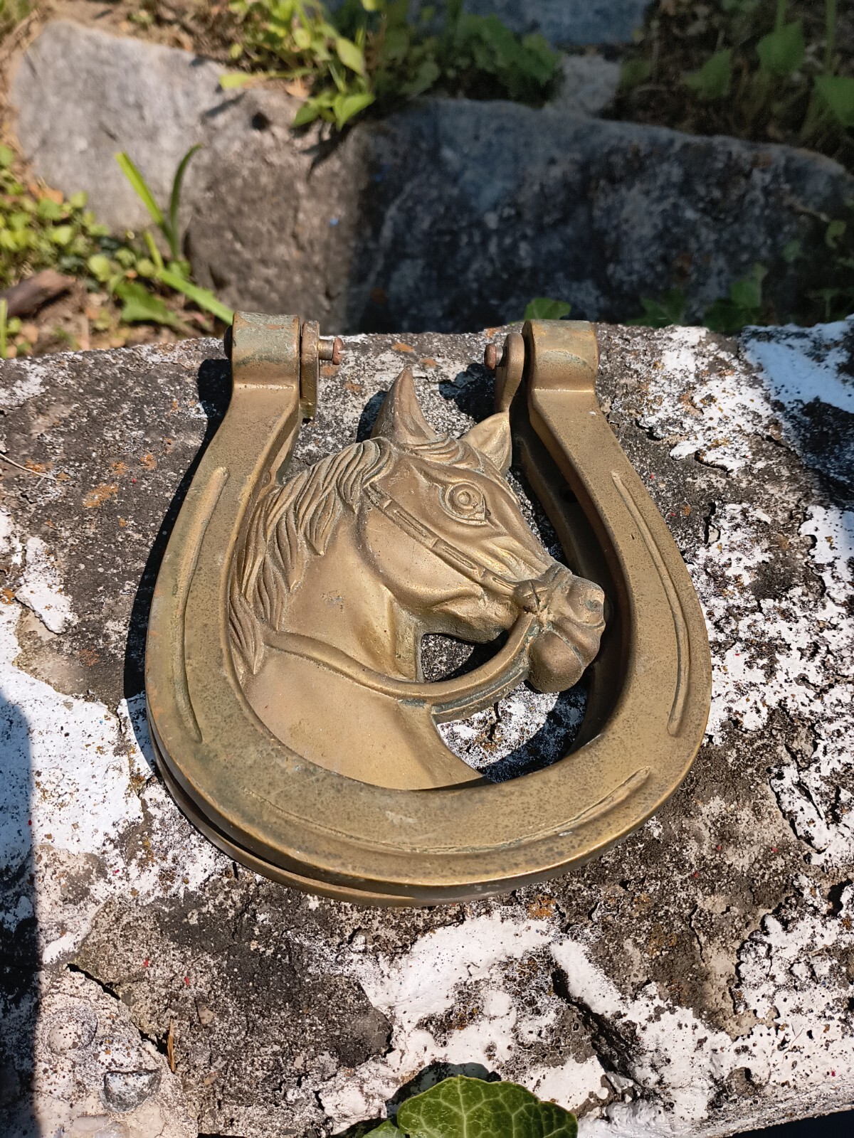 Old Solid Brass Horse head horse shoe door knocker Kentucky Derby Preakness Tr