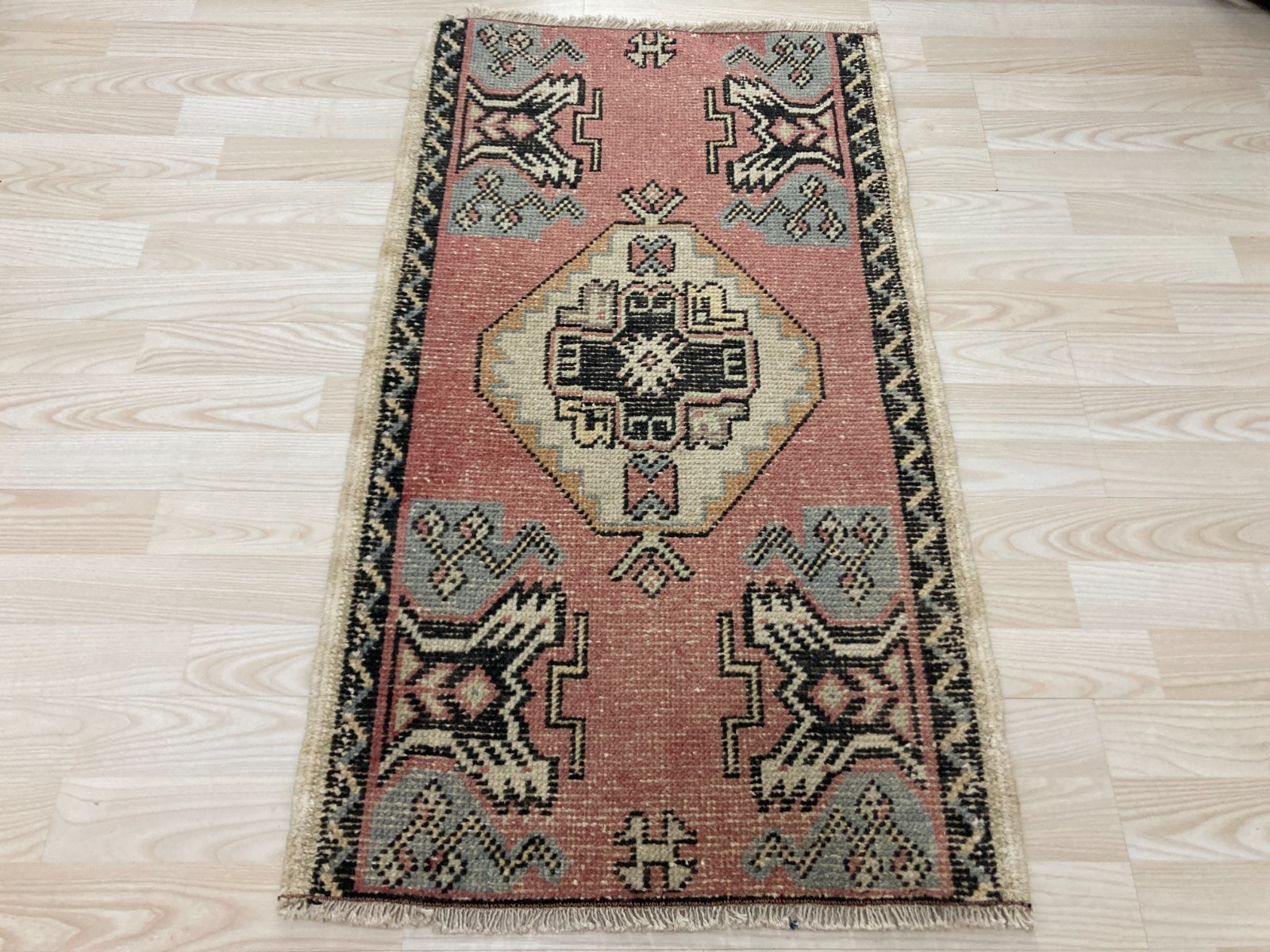 Pink rug, Turkish rug, Vintage Rug, Handmade rug, Doormat rug, 1.9 x 3.3 ft