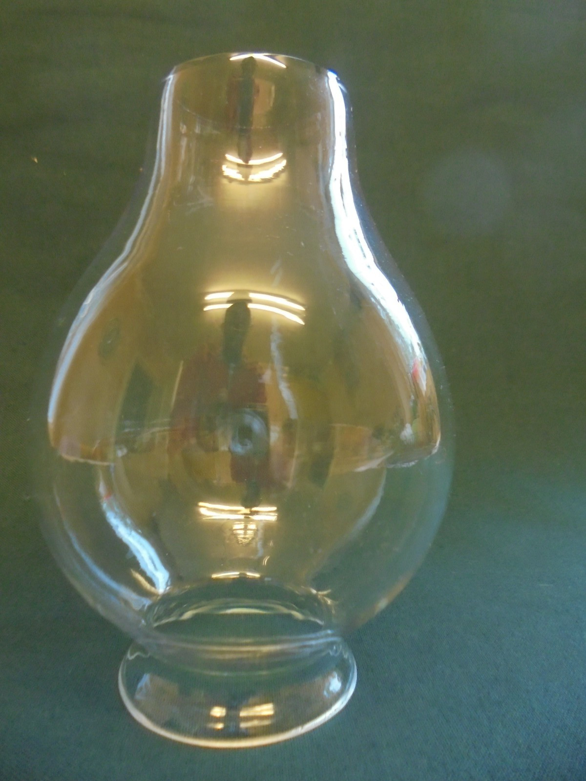 VINTAGE REPLACEMENT HANDBLOWN CLEAR GLASS OIL LAMP FUNNEL CHIMNEY FLU SHADE (8)