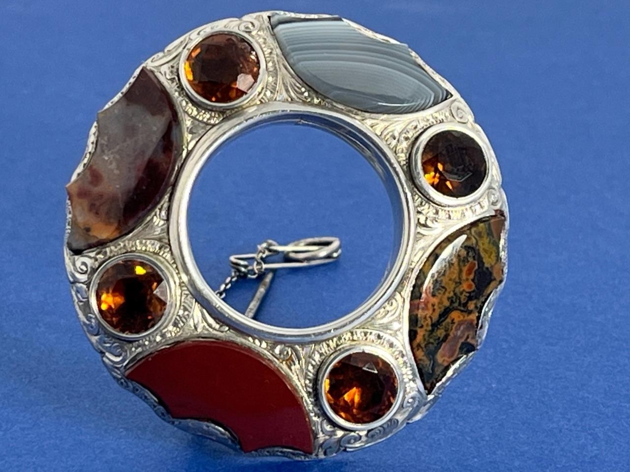 STUNNING LARGE ANTIQUE VICTORIAN SOLID SILVER SCOTTISH AGATE CAIRNGORM BROOCH