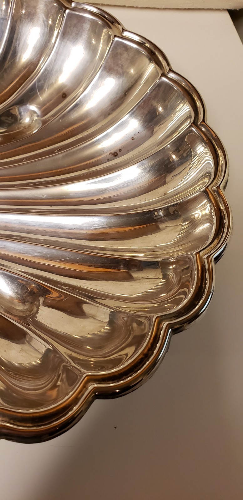 Silverplate Lot. Shell Bowl, 3 Compartment Handled Relish, Bowl, Swan Vase.4 Pcs