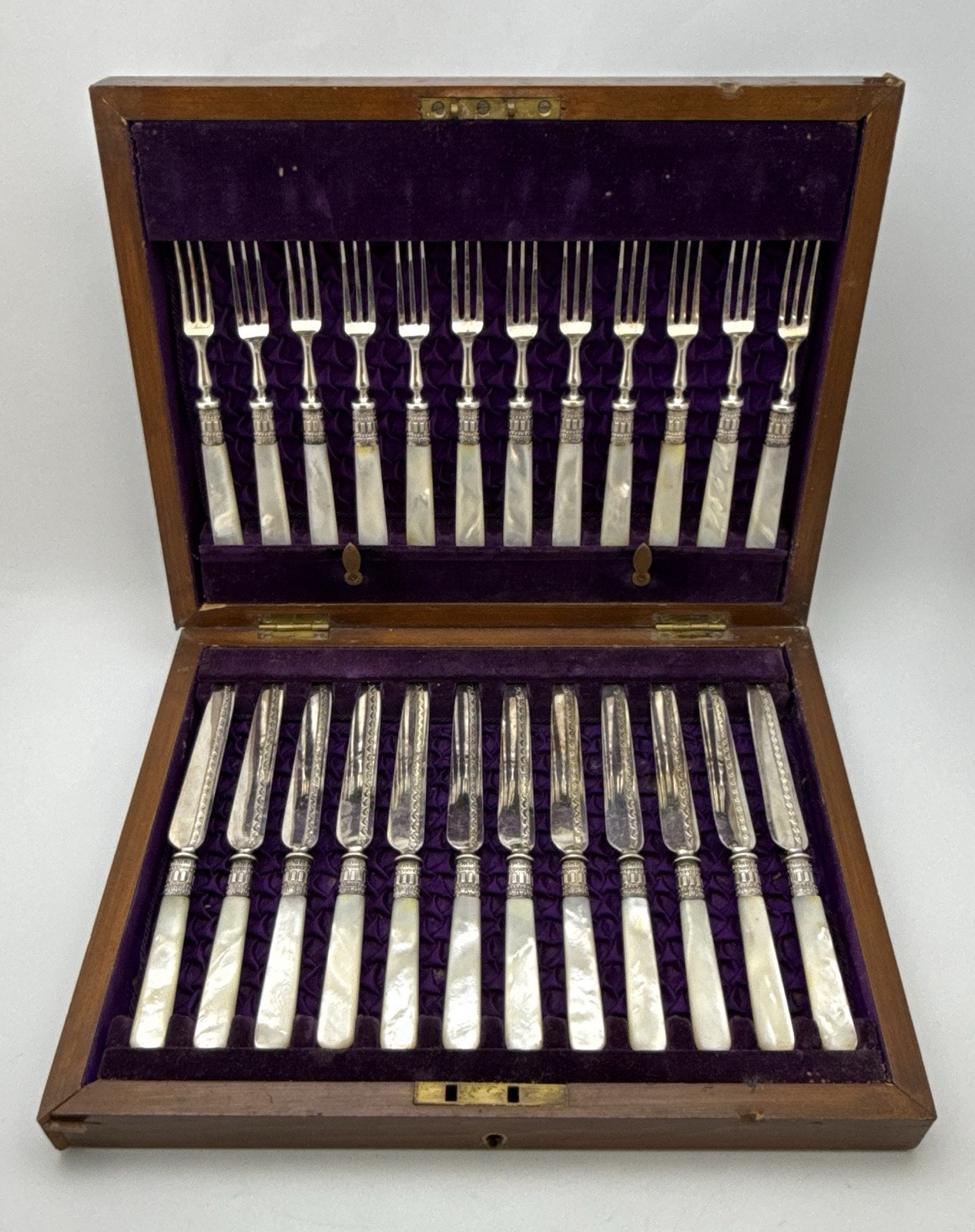 D Bros Mother of Pearl Handled Dessert Fruit Set 12 Knives & 12 Forks Wood Case