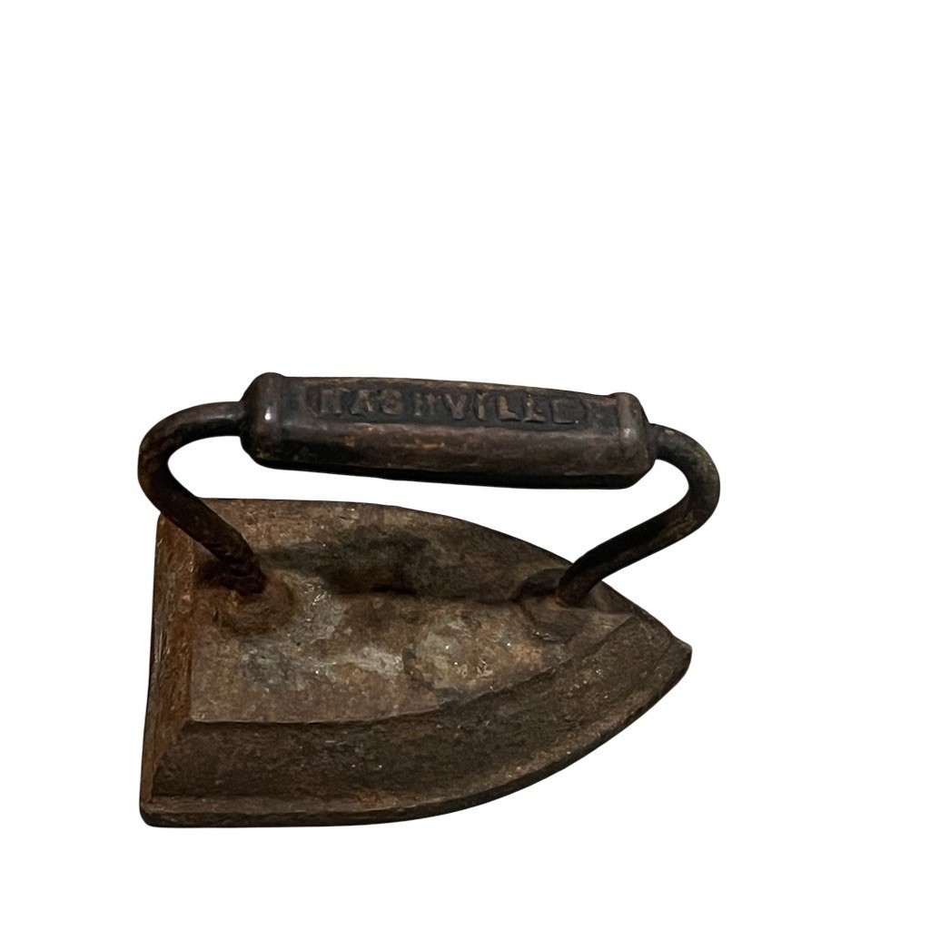 Vintage Nashville Sad Iron Flat Iron Wire Handle Primitive Decor