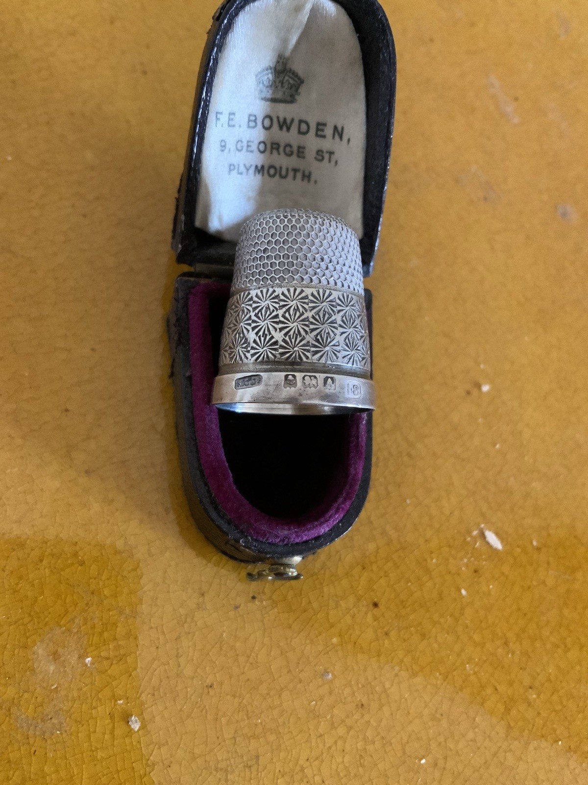 Antique Silver Thimble Leather Case Birmingham 1925 H C & S
