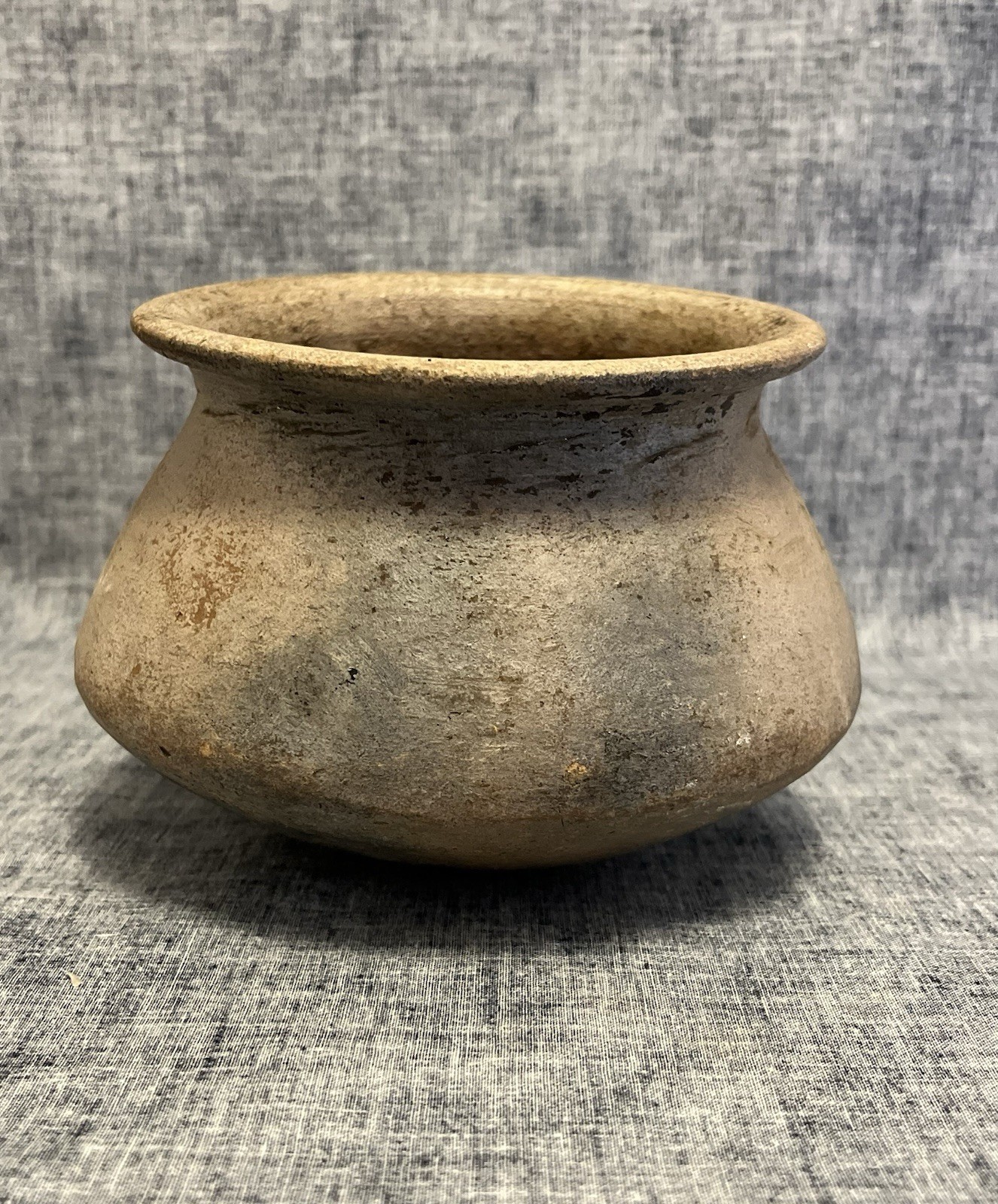 Early 18th Century Colonoware Pot, Colono-Indian Ware, Charleston, SC