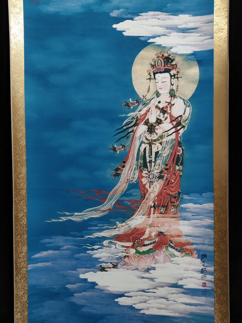 Chinese Old Painting Scroll Silk Guanyin Portrait By Zhang Daqian 张大千 大悲观世音图
