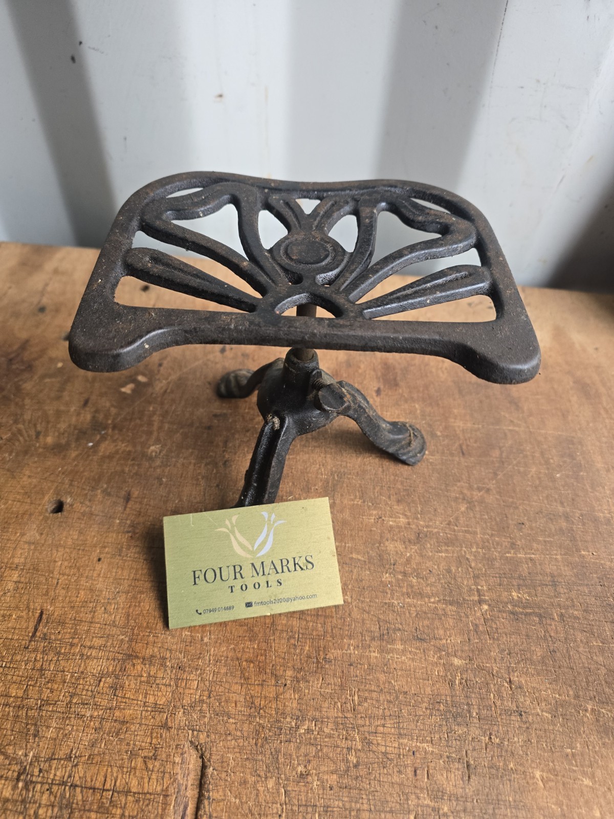 Hearth Stand Justryte British Made Spong Pot Trivet Cast Iron Recipe Stand
