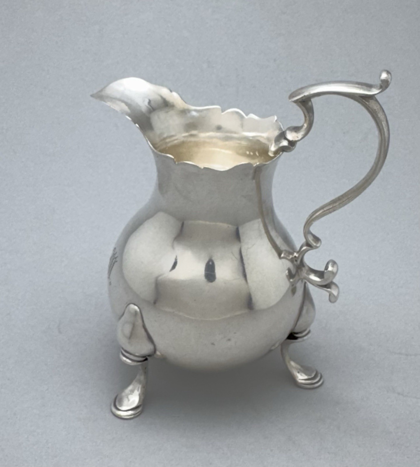 Ca 1750 VERY FINE EARLY AMERICAN COLONIAL COIN SILVER CREAMER JUG 18th C