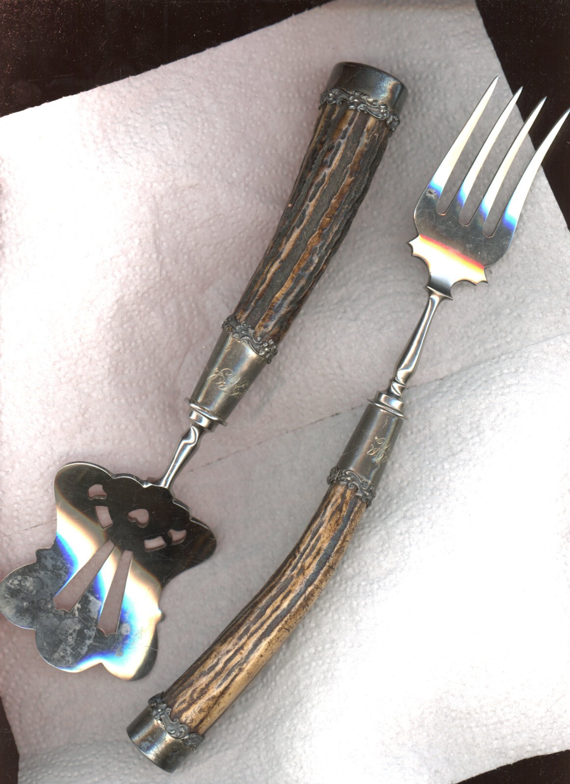 VINTAGE ~ ANTLER HANDLE SERVING FORK & SPATULA ~ STERLING CAPS