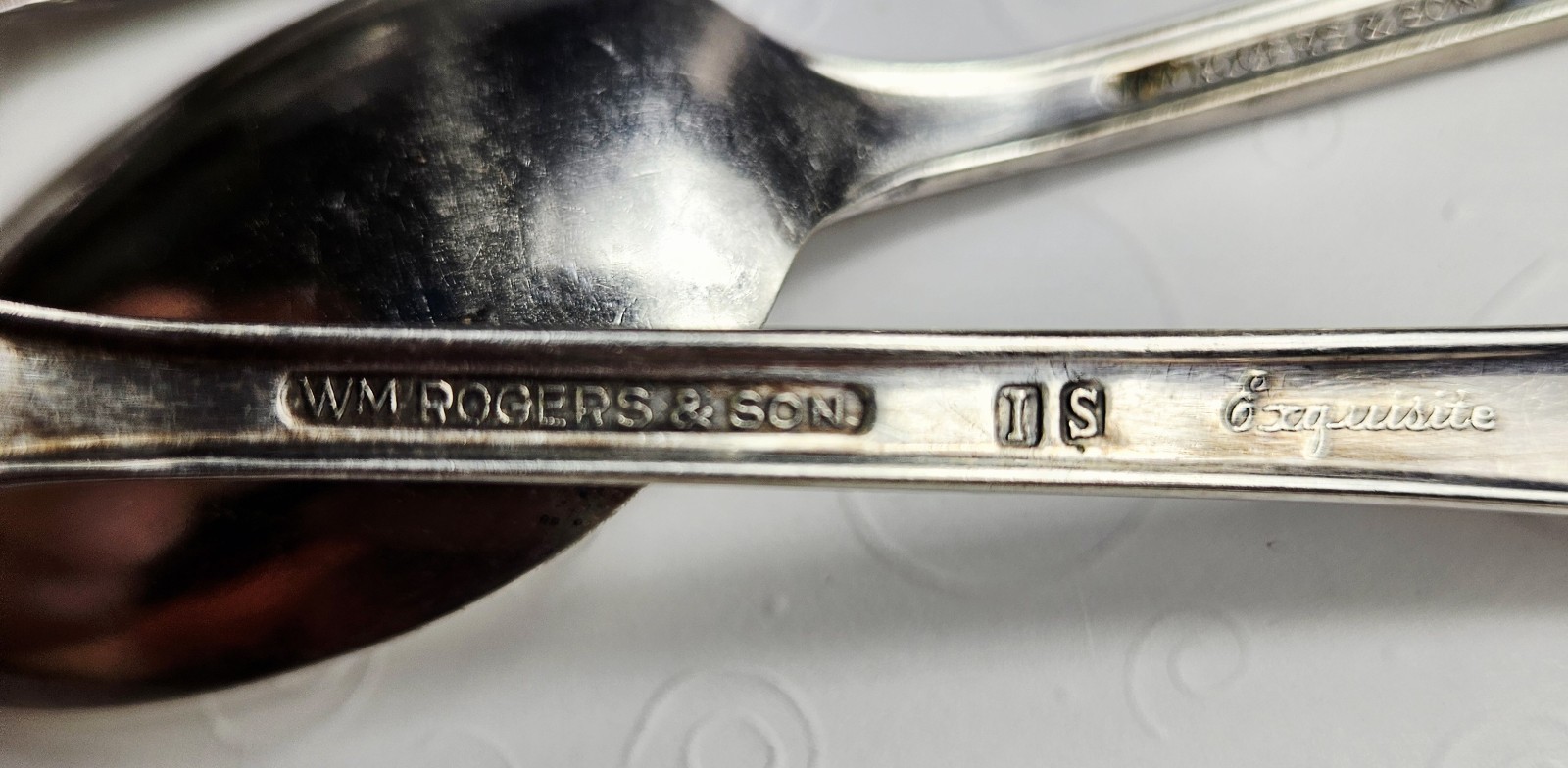 8 Rogers & Sons EXQUISITE Silverplated Classic 1940’s Floral Soup or Tablespoons