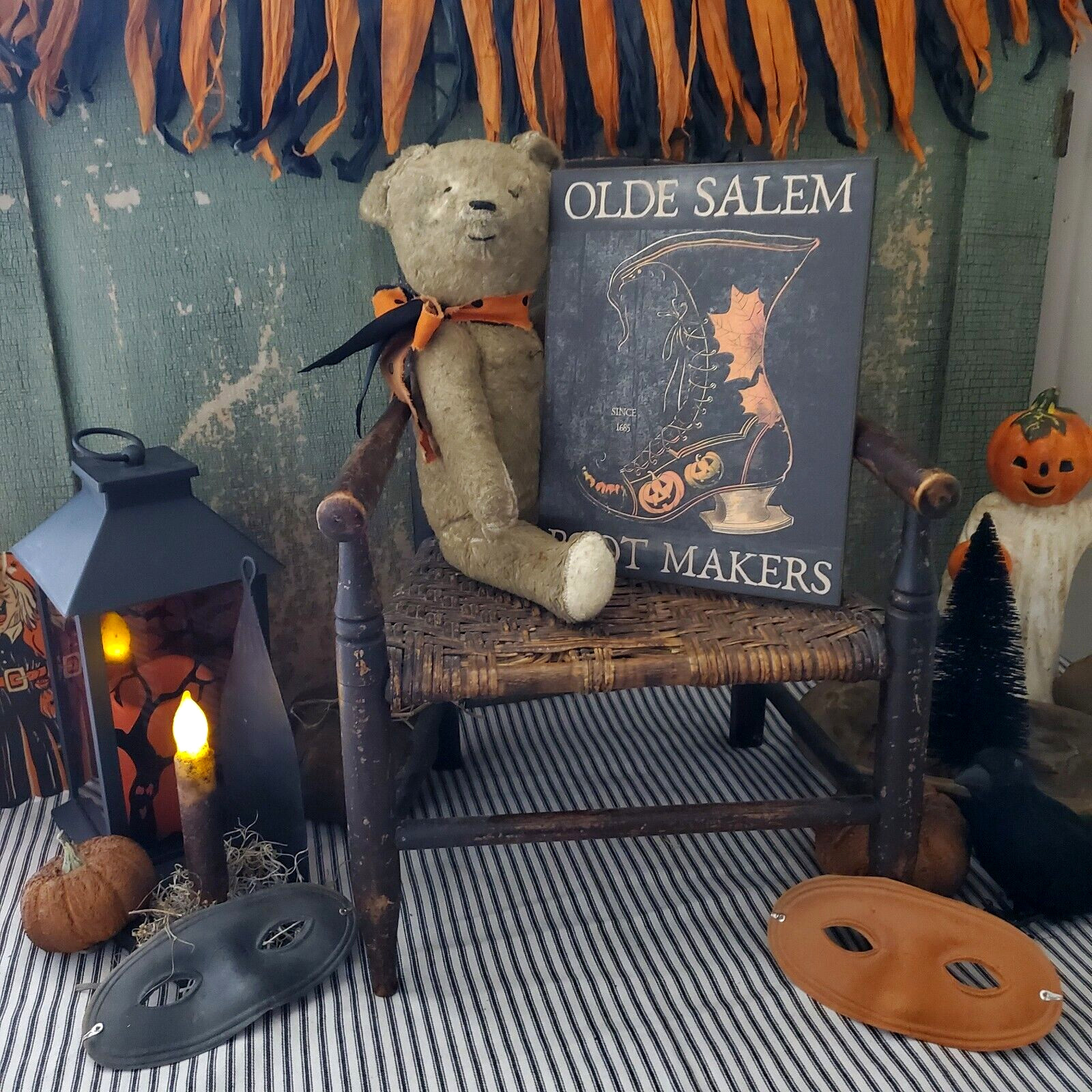 OLDE SALEM BOOT MAKERS FOLK ART HALLOWEEN COLONIAL PRIMITIVE VINTAGE STYLE SIGN