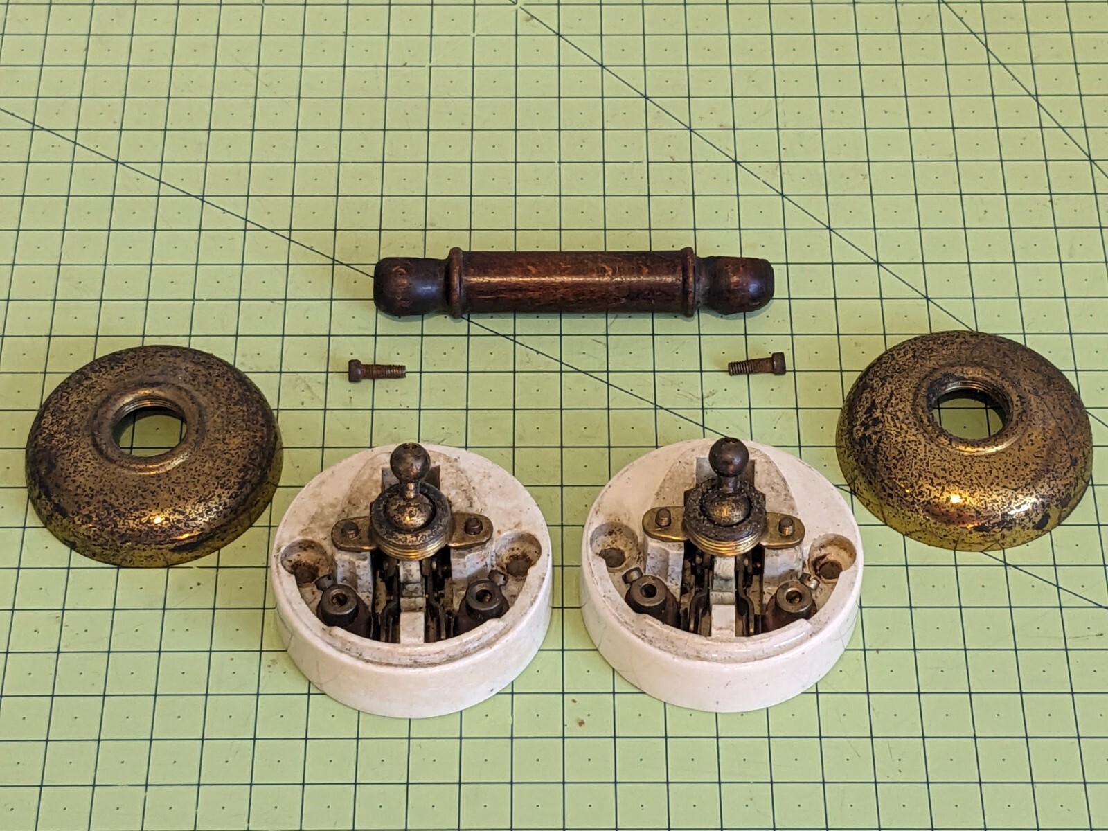 Dual linked Antique Vintage Brass Ceramic Toggle Light Switch Dolly