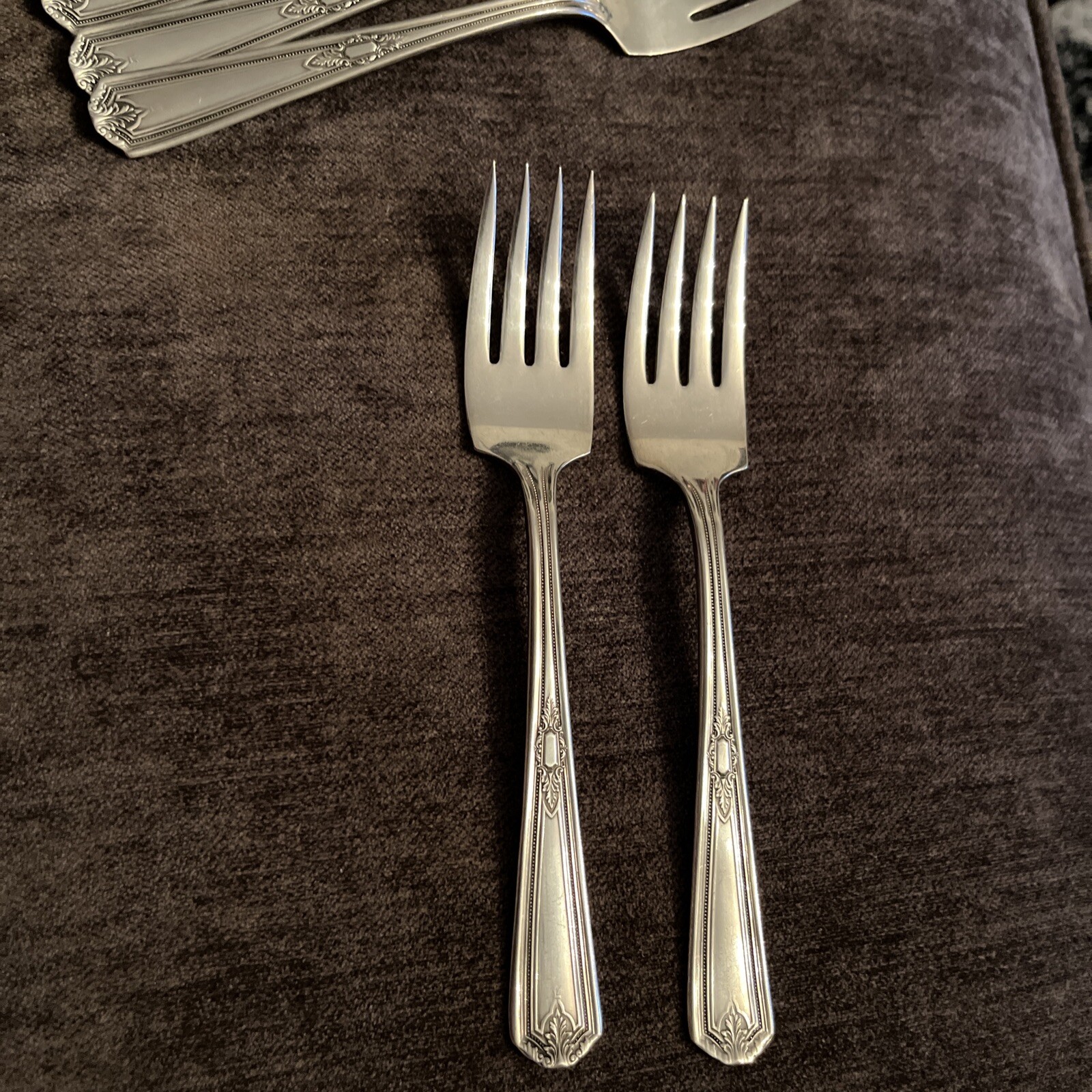 2 R&B Rogers & Bros LYRIC Pattern Silverplate Flatware 6” SALAD FORKS 8 Ava