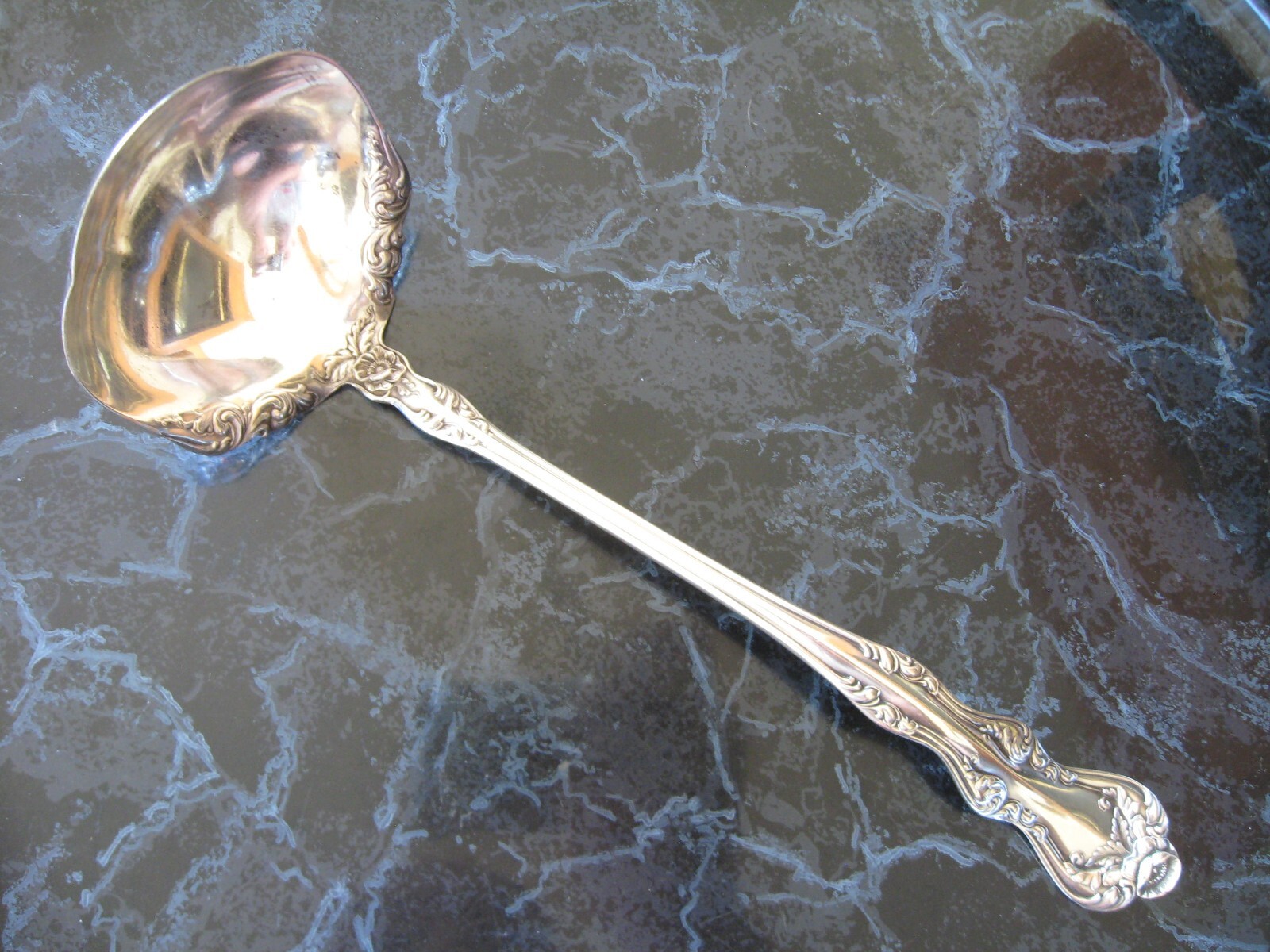 ORIENT VENICE Bouillon Ladle Holmes & Edwards Silver Plate 1904 NoMono 9-1/4″