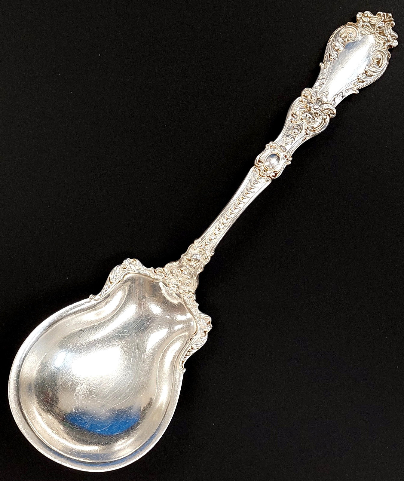 Gorham Henry II, Theodore B. Starr, Sterling Silver Berry Spoon! 9 1/4″, 104.8 g