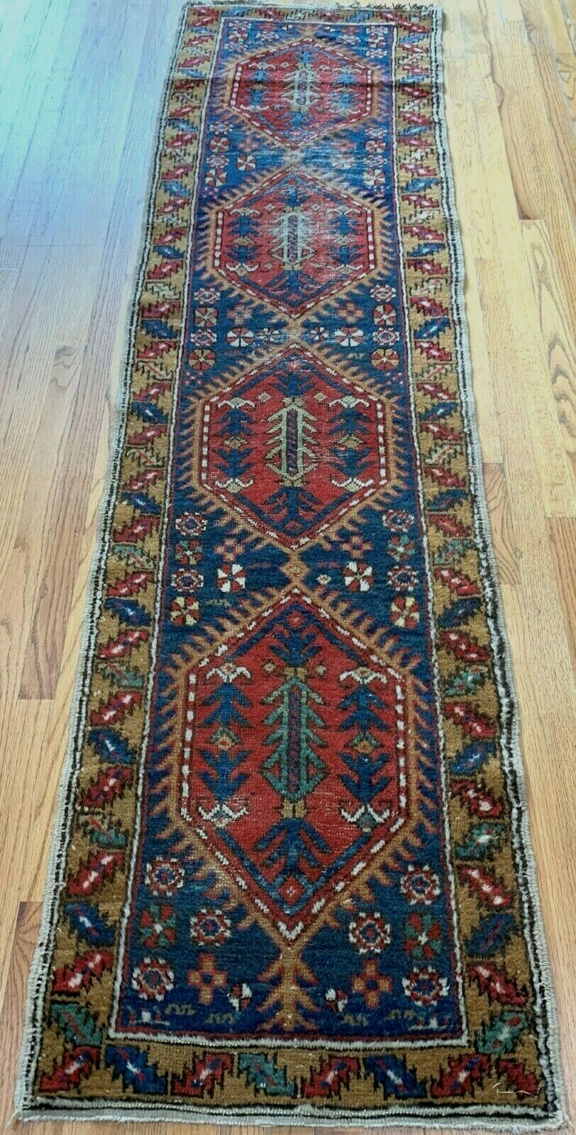 ANTIQUE RUNNER HERIZZ KARAJAA HAND KNOTTED WOOL ORIENTAL RUG CLEANED 2’4″x8’8″