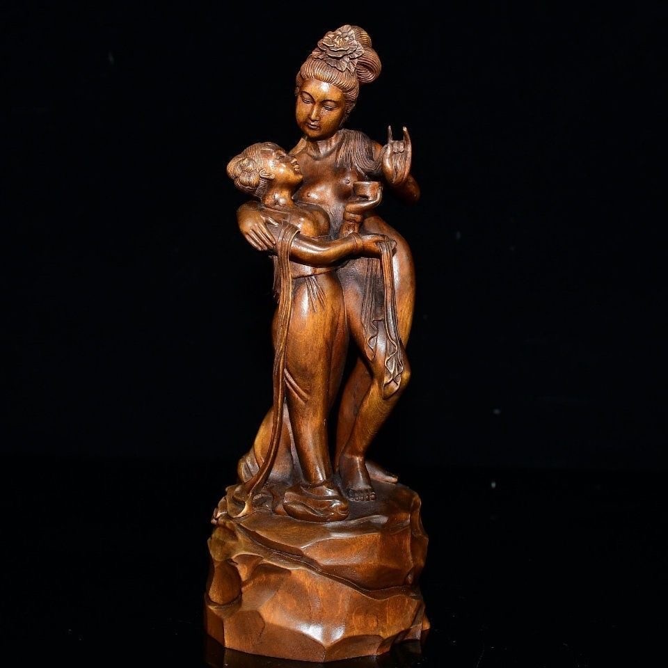 Natural Red Wood Romantic Hugging Couple Figurine Love Theme Desktop Ornament