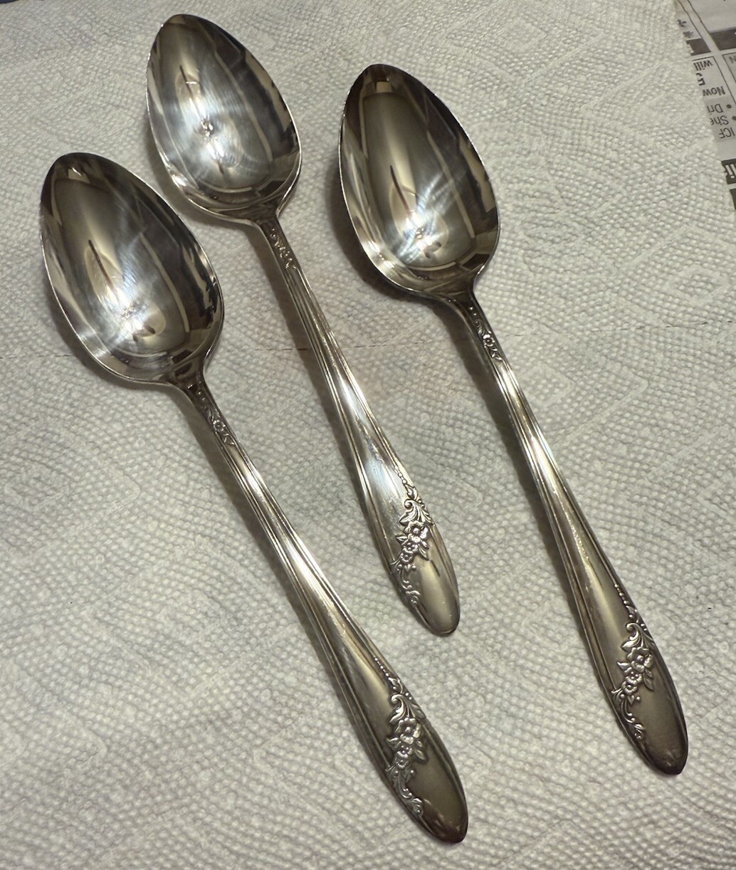 3 Tablespoons QUEEN BESS II Oneida Silverplate 1946 TUDOR PLATE Excellant Vtg