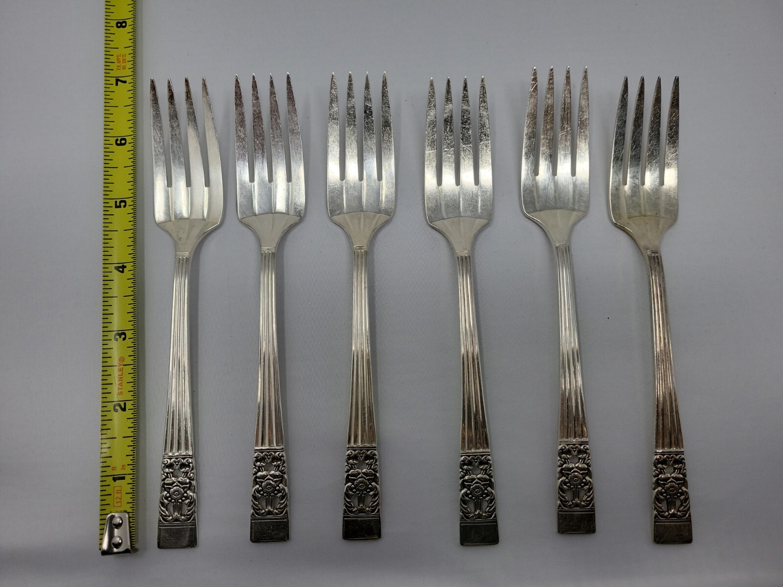Community Oneida Silverplate 1936 Coronation Fish/ Salad Forks – set 6 6.75″